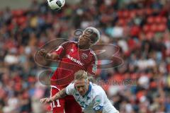 1. Bundesliga - Fußball - FC Ingolstadt 04 - TSG 1899 Hoffenheim 1:2 - Kopfball Luftkampf Darío Lezcano (11, FCI) und Kevin Vogt (TSG 22)