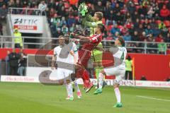 1. BL - Saison 2016/2017 - FC Ingolstadt 04 - SV Werder Bremen - Lezcano Farina,Dario (#37 FCI) beim Kopfball - Wiedwald Felix Torwart Bremen - Foto: Meyer Jürgen