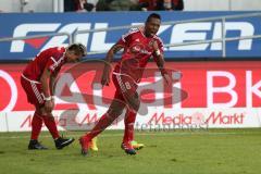 1. Bundesliga - Fußball - FC Ingolstadt 04 - RB Leipzig - Tor Treffer Jubel durch Roger de Oliveira Bernardo (8, FCI) mit Darío Lezcano (11, FCI)  Anthony Jung (3, FCI)