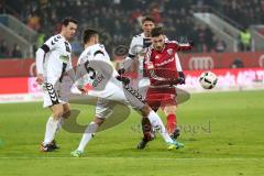 1. Bundesliga - Fußball - FC Ingolstadt 04 - SC Freiburg - Gulde, Manuel (5 Freiburg) Mathew Leckie (7, FCI)