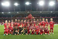 1. Bundesliga - Fußball - FC Ingolstadt 04 - Eintracht Frankfurt - 0:2 - Fussball Kinder Einlauf Kinder Kids mit Maskottchen Schanzi