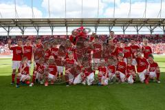 1. BL - Saison 2016/2017 - FC Ingolstadt 04 - FC Schalke 04 - Einlaufkids -  Foto: Meyer Jürgen