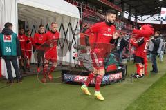 1. BL - Saison 2016/2017 - FC Ingolstadt 04 - VFL Wolfsburg - Anthony Jung (#3 FCI) Florent Hadergjonaj (#33 FCI) beim einlaufen - Foto: Meyer Jürgen