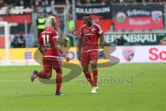 1. Bundesliga - Fußball - FC Ingolstadt 04 - Borussia Dortmund - Tor Jubel 2:0 durch Darío Lezcano (11, FCI) Roger de Oliveira Bernardo (8, FCI)