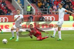 1. Bundesliga - Fußball - FC Ingolstadt 04 - Werder Bremen - Darío Lezcano (11, FCI) zieht ab trifft zum 1:0 Tor Jubel, Robert Bauer (4 Bremen) Niklas Moisander (18 Bremen)