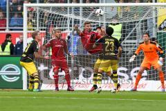 1. BL - Saison 2016/2017 - FC Ingolstadt 04 - Borussia Dortmund - Lukas Hinterseer (#16 FCI) mit einem Seitfallrückzieher - Lezano Farina,Dario (#37 FCI) - Weidenfeller Roman Torwart Dortmund - Foto: Meyer Jürgen