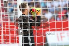 1. BL - Saison 2016/2017 - FC Ingolstadt 04 - TSG 1899 Hoffenheim - Ørjan Nyland (#26 FCI) beim trinken - Foto: Meyer Jürgen