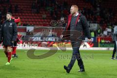 1. Bundesliga - Fußball - FC Ingolstadt 04 - 1. FC Köln - Cheftrainer Maik Walpurgis (FCI) geht vom Platz nach dem Spiel