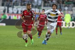 1. Bundesliga - Fußball - FC Ingolstadt 04 - Borussia Mönchengladbach - Lukas Hinterseer (16, FCI) Jannik Vestergaard (#4 Gladbach)