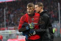 1. Bundesliga - Fußball - FC Ingolstadt 04 - VfL Wolfsburg -  Torwart Martin Hansen (35, FCI) Torwarttrainer Martin Scharfer (FCI)