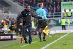 1. Bundesliga - Fußball - FC Ingolstadt 04 - Borussia Dortmund - Cheftrainer Markus Kauczinski (FCI) feuert an