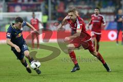 1. Bundesliga - Fußball - FC Ingolstadt 04 - RB Leipzig - Lukas Hinterseer (16, FCI) Diego Demme (31 Leipzig)