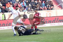 1. Bundesliga - Fußball - FC Ingolstadt 04 - Hamburger SV HSV - Mergim Mavraj (13 HSV) Darío Lezcano (11, FCI) Torwart Christian Mathena (31 HSV)