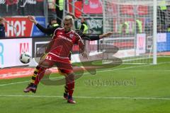 1. Bundesliga - Fußball - FC Ingolstadt 04 - Borussia Dortmund - Darío Lezcano (11, FCI) und Matthias Ginter (BVB 28) Zweikampf