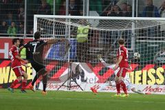 1. BL - Saison 2016/2017 - FC Ingolstadt 04 - FC Augsburg - Martin Hansen Torwart(#35 FCI) - Markus Suttner (#29 FCI) - Moritz Hartmann (#9 FCI) - Altintop Halil #7 Augsburg mit dem 0:2 Führungstreffer -  - Foto: Meyer Jürgen