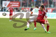 1. Bundesliga - Fußball - FC Ingolstadt 04 - Werder Bremen - Zweikampf Niklas Moisander (18 Bremen) Stefan Lex (14, FCI)