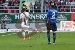 1. Bundesliga - Fußball - FC Ingolstadt 04 - SV Darmstadt 98 - rpte Karte Romain Brégerie (18, FCI) geht vom Platz