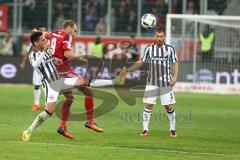 1. Bundesliga - Fußball - FC Ingolstadt 04 - Eintracht Frankfurt - 0:2 - mitte Moritz Hartmann (9, FCI) und rechts Szabolcs Huszti (8 Frankfurt)