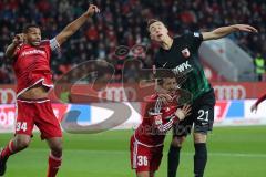 1. Bundesliga - Fußball - FC Ingolstadt 04 - FC Augsburg - Kampf um den Ball Ecke Marvin Matip (34, FCI) Almog Cohen (36, FCI) Dominik Kohr (FCA 21)