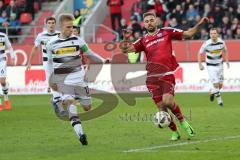 1. Bundesliga - Fußball - FC Ingolstadt 04 - Borussia Mönchengladbach - Oscar Wendt (#17 Gladbach) Alfredo Morales (6, FCI)