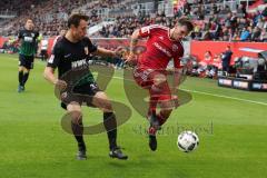 1. Bundesliga - Fußball - FC Ingolstadt 04 - FC Augsburg - Pascal Groß (10, FCI) Christoph Janker (FCA 16)