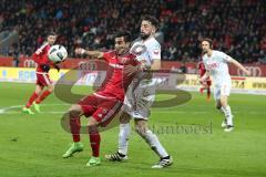 1. Bundesliga - Fußball - FC Ingolstadt 04 - 1. FC Köln - Zweikampf Darío Lezcano (11, FCI) Dominic Maroh (5 Köln)