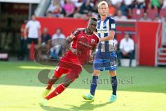 1. BL - Saison 2016/2017 - FC Ingolstadt 04 - Hertha BSC - Roger de Oliveira Bernardo (#8 FCI) - Fabian Lustenberger (#28 Hertha) - Foto: Meyer Jürgen