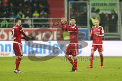 1. Bundesliga - Fußball - FC Ingolstadt 04 - RB Leipzig - Pascal Groß (10, FCI) wird ausgewechselt, Mathew Leckie (7, FCI) Florent Hadergjonaj (33, FCI)