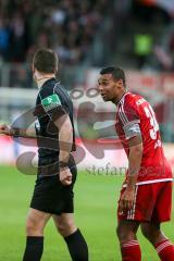 1. BL - Saison 2016/2017 - FC Ingolstadt 04 - 1.FC Köln - Marvin Matip (#34 FCI) reklamiert  beim Schiedsrichter - Foto: Meyer Jürgen