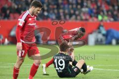 1. BL - Saison 2016/2017 - FC Ingolstadt 04 - FC Augsburg - Roger de Oliveira Bernardo (#8 FCI) - Koo Ja-Cheol #19 Augsburg - Foto: Meyer Jürgen