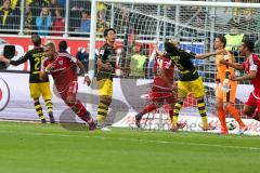 1. BL - Saison 2016/2017 - FC Ingolstadt 04 - Borussia Dortmund - Lezano Farina,Dario (#37 FCI) zum Treffer zum 2:0 - Marvin Matip (#34 FCI) - Weidenfeller Roman Torwart Dortmund - Jubel - Foto: Meyer Jürgen