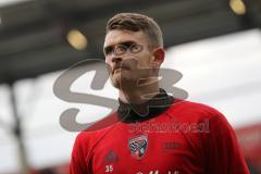 1. Bundesliga - Fußball - FC Ingolstadt 04 - FC Augsburg - Torwart Martin Hansen (35, FCI) vor dem Spiel