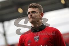 1. Bundesliga - Fußball - FC Ingolstadt 04 - FC Augsburg - Torwart Martin Hansen (35, FCI) vor dem Spiel