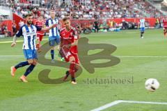 1. Bundesliga - Fußball - FC Ingolstadt 04 - Hertha BSC Berlin - mitte Lukas Hinterseer (16, FCI) schießt zum Tor