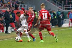 1. Bundesliga - Fußball - FC Ingolstadt 04 - FC Bayern - Douglas Costa (11 Bayern) Florent Hadergjonaj (33, FCI) Lukas Hinterseer (16, FCI)