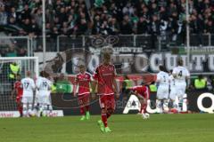 1. Bundesliga - Fußball - FC Ingolstadt 04 - Borussia Mönchengladbach - Tor für Gladbach, hängende Köpfe, Lukas Hinterseer (16, FCI) Sonny Kittel (21, FCI)