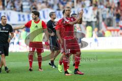 1. Bundesliga - Fußball - FC Ingolstadt 04 - Hertha BSC Berlin - Spiel ist aus, 0:2 Niederlage FCI Neuzugang Marcel Tisserand (32, FCI) bedankt sich bei den Fans