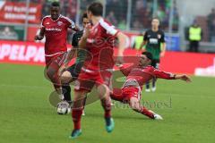 1. BL - Saison 2016/2017 - FC Ingolstadt 04 - FC Augsburg - Almog Cohen (#36 FCI) - Koo - Ja Cheol #19 Augsburg - Foto: Meyer Jürgen