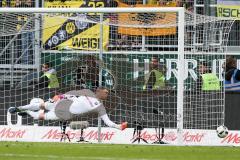 1. BL - Saison 2016/2017 - FC Ingolstadt 04 - Borussia Dortmund - Ørjan Nyland (#26 FCI) mit einer Parade - Foto: Meyer Jürgen