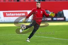 1. BL - Saison 2016/2017 - FC Ingolstadt 04 - FC Bayern München - Martin Hansen Torwart(#35 FCI) beim warm machen - Foto: Meyer Jürgen