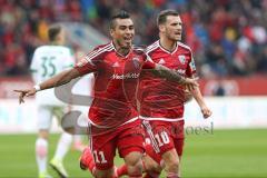 1. Bundesliga - Fußball - FC Ingolstadt 04 - Werder Bremen - Darío Lezcano (11, FCI) zieht ab trifft zum 1:0 Tor Jubel, Pascal Groß (10, FCI)