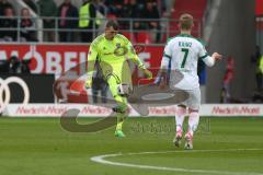 1. BL - Saison 2016/2017 - FC Ingolstadt 04 - SV Werder Bremen - Martin Hansen Torwart(#35 FCI) rettet vor Kainz Florian #7 Bremen - Foto: Meyer Jürgen