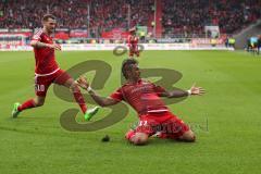 1. Bundesliga - Fußball - FC Ingolstadt 04 - Werder Bremen - Darío Lezcano (11, FCI) zieht ab trifft zum 1:0 Tor Jubel, Pascal Groß (10, FCI)
