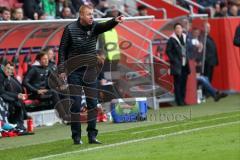 1. Bundesliga - Fußball - FC Ingolstadt 04 - Werder Bremen - Cheftrainer Maik Walpurgis (FCI) schreit auf das Spielfeld