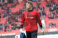 1. Bundesliga - Fußball - FC Ingolstadt 04 - FC Augsburg - Torwart Martin Hansen (35, FCI) vor dem Spiel