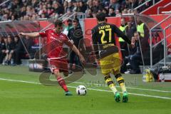 1. Bundesliga - Fußball - FC Ingolstadt 04 - Borussia Dortmund - Markus Suttner (29, FCI)  Gonzalo Castro (BVB 27)