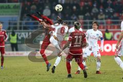 1. Bundesliga - Fußball - FC Ingolstadt 04 - Hamburger SV HSV - Luftkampf Pascal Groß (10, FCI) Doeglas Dos Santos Justino De Melo (6 HSV) Darío Lezcano (11, FCI)