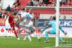 1. Bundesliga - Fußball - FC Ingolstadt 04 - TSG 1899 Hoffenheim 1:2 - Stefan Lex (14, FCI) schiesst auf das Tor, #ho25 und Kevin Vogt (TSG 22) blocken vor Torwart Oliver Baumann (TSG 1)