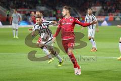 1. Bundesliga - Fußball - FC Ingolstadt 04 - Eintracht Frankfurt - rechts Mathew Leckie (7, FCI)