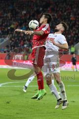 1. Bundesliga - Fußball - FC Ingolstadt 04 - 1. FC Köln - Zweikampf Darío Lezcano (11, FCI) Dominic Maroh (5 Köln)